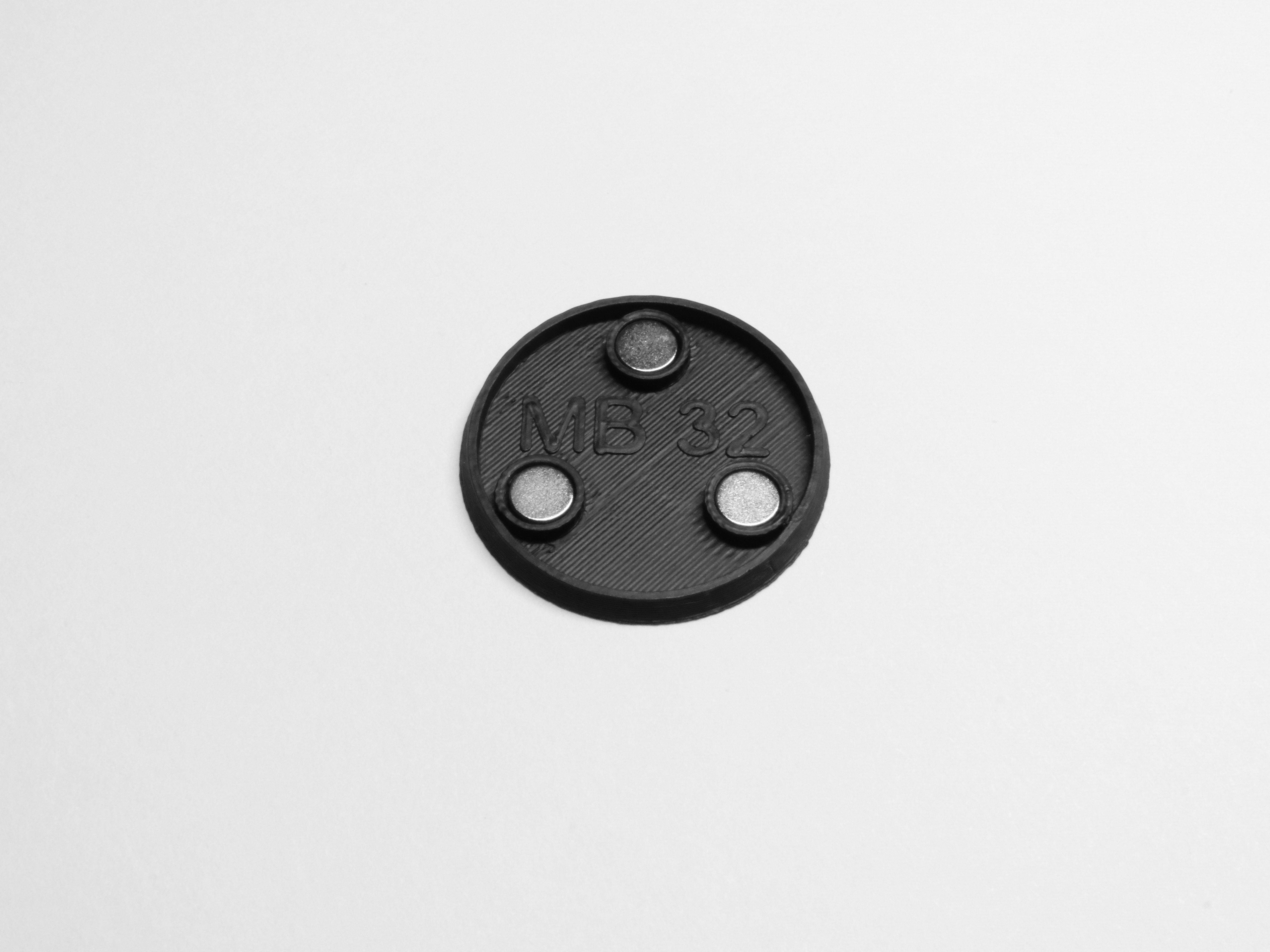 MagBase - 1 x 32mm Round Base Insert and Magnets