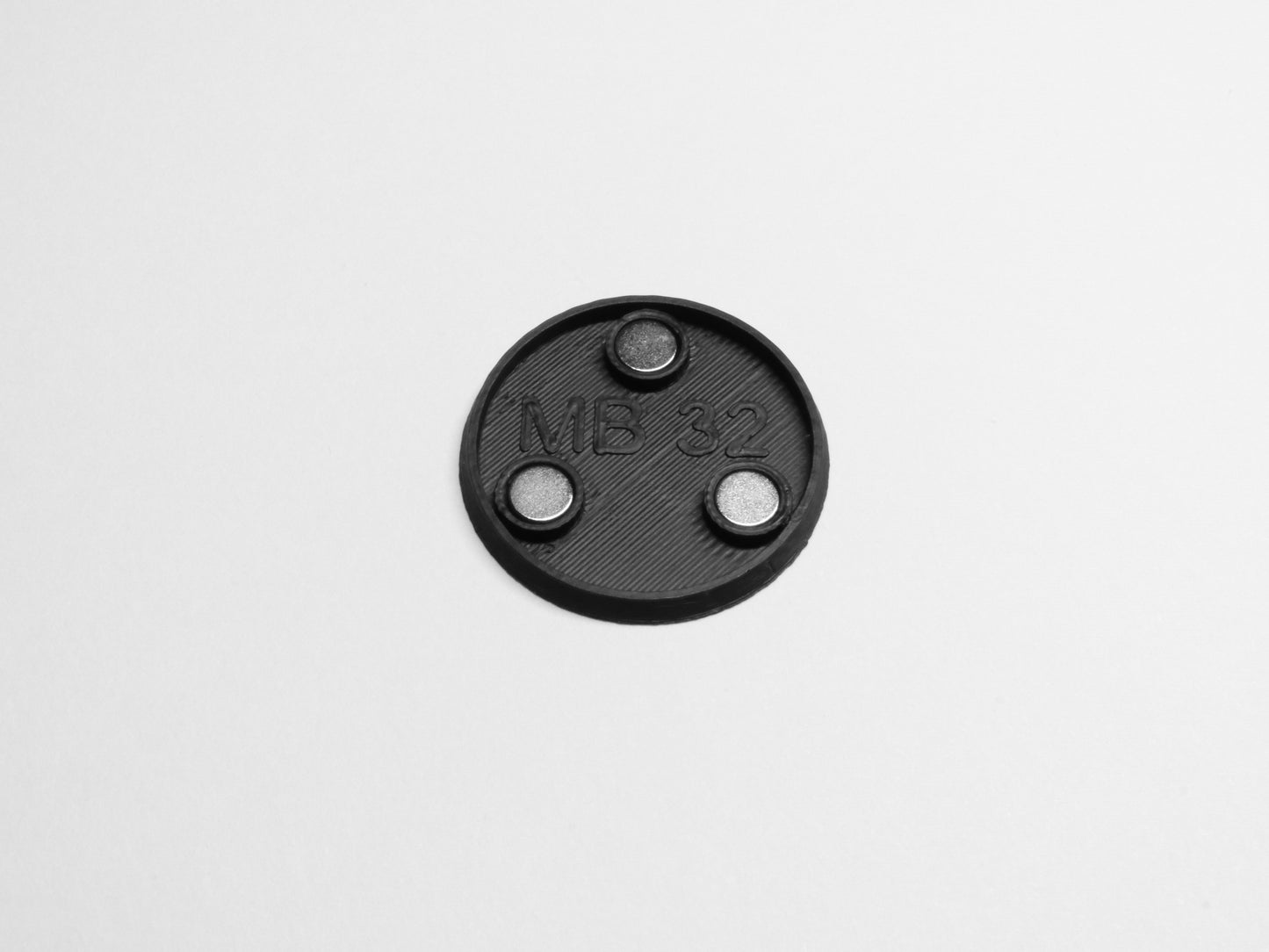 MagBase - 1 x 32mm Round Base Insert and Magnets